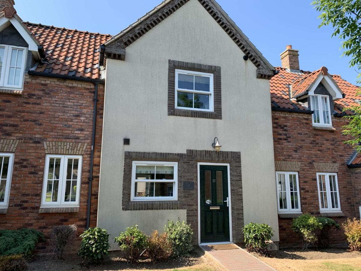 Holiday home Family Tides At The Bay Filey, Sleeps 5-6, 2 Dogs Welcome For Free Too Filey