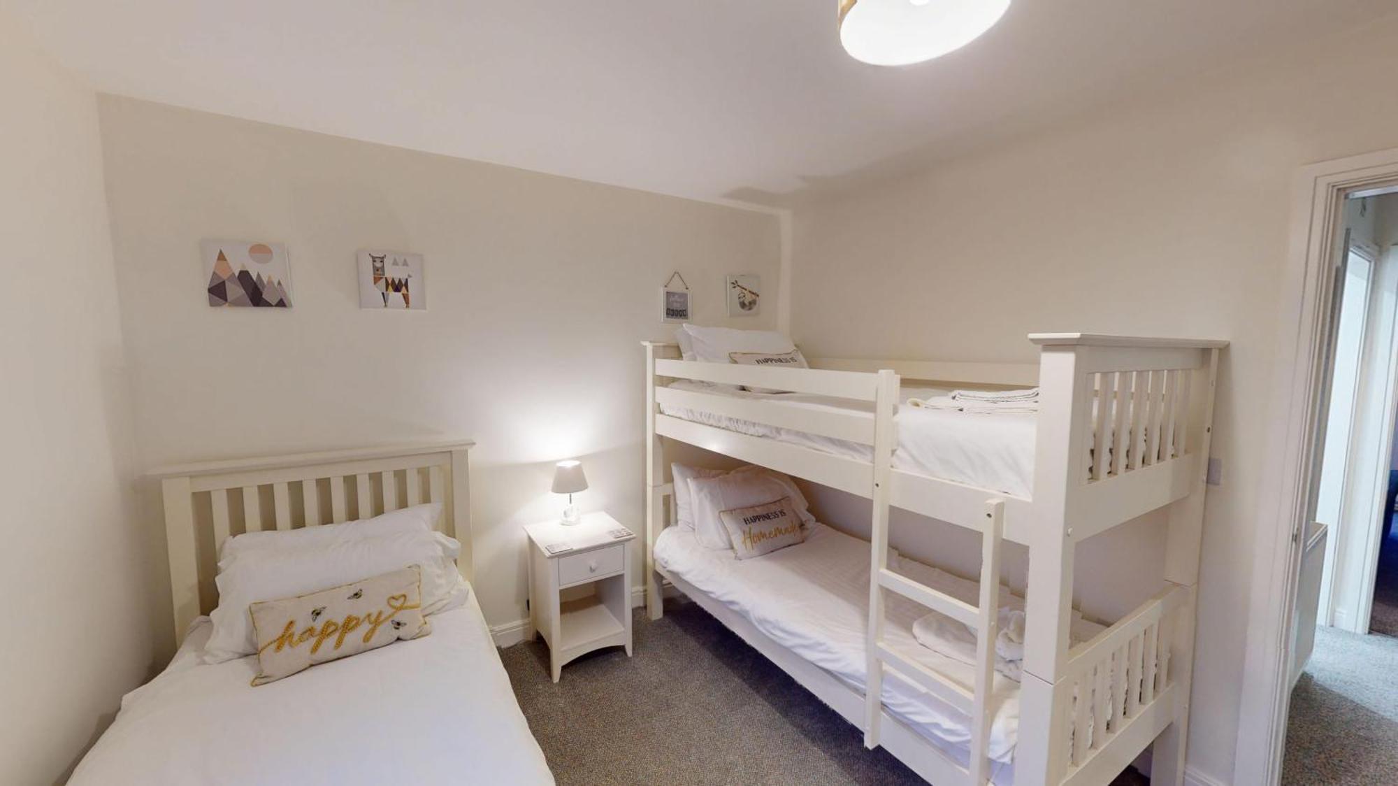 Family Tides At The Bay Filey, Sleeps 5-6, 2 Dogs Welcome For Free Too * Filey