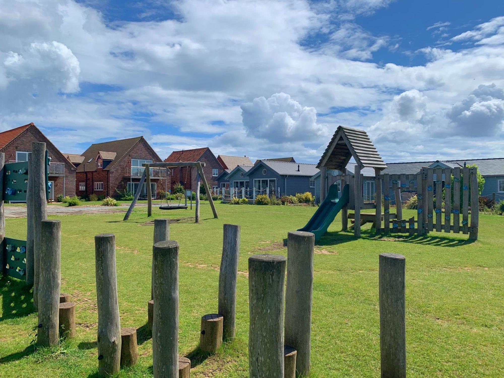 Family Tides At The Bay Filey, Sleeps 5-6, 2 Dogs Welcome For Free Too